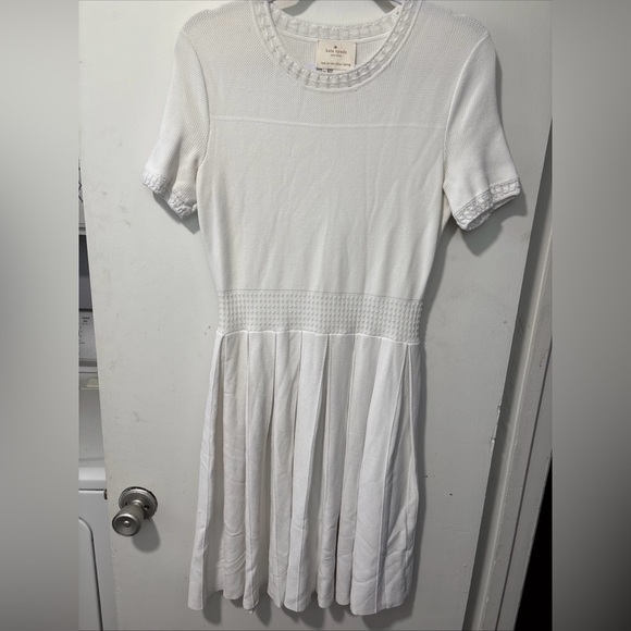 kate spade Dresses & Skirts - Kate Spade New York Dress White Fit Flare Pleated Knit Texture Short Sleeve Sz M